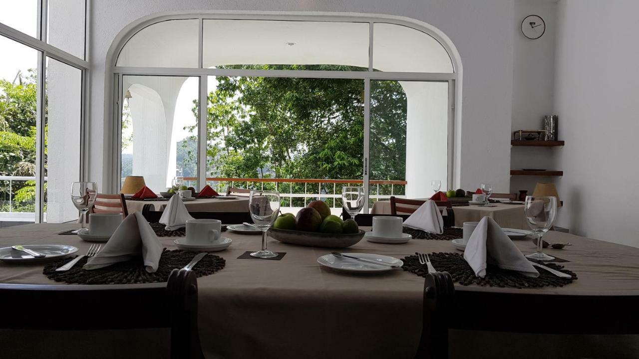 Regent Lodge Hotel & Villa Kandy Extérieur photo